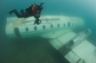 Illustration for article titled In the event of a water landing, your plane will become a work of art